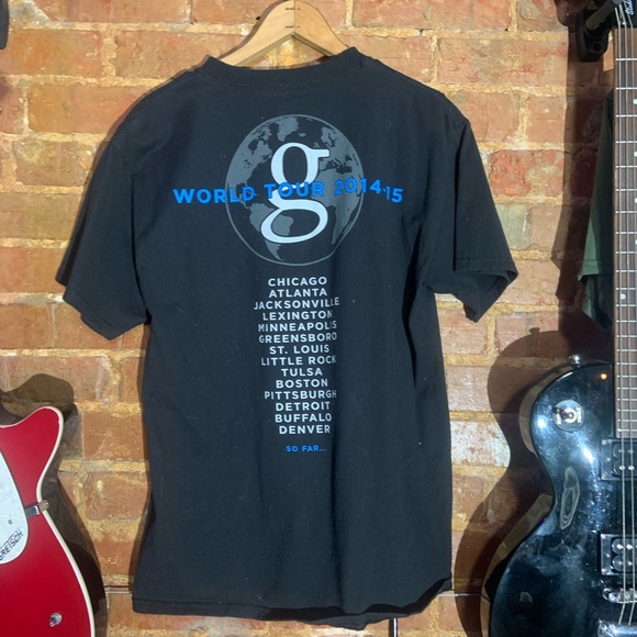 Garth brooks medium black T-shirt - Picture 3 of 3